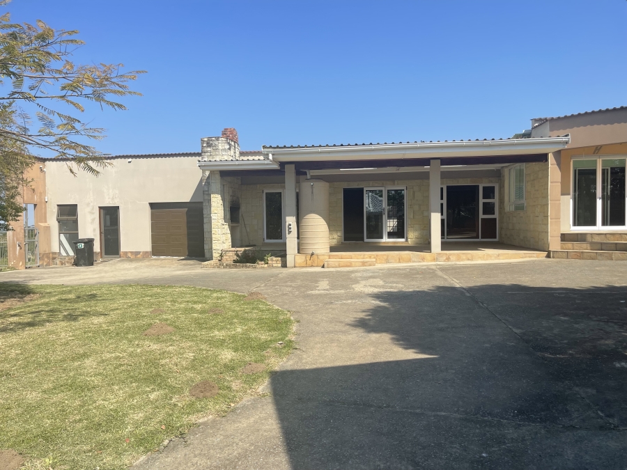 4 Bedroom Property for Sale in Cove Ridge East Eastern Cape